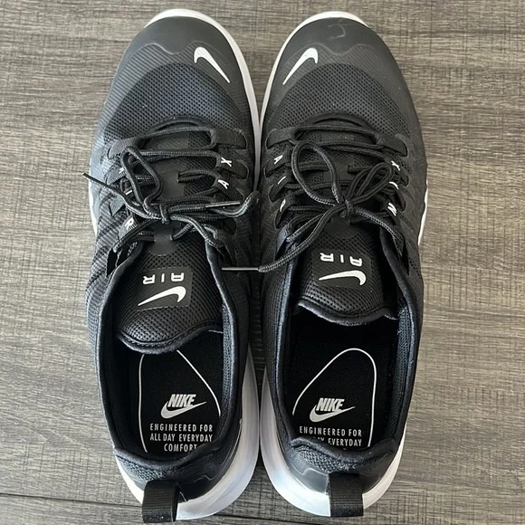 Nike AirMax Axis - Picture 5 of 6